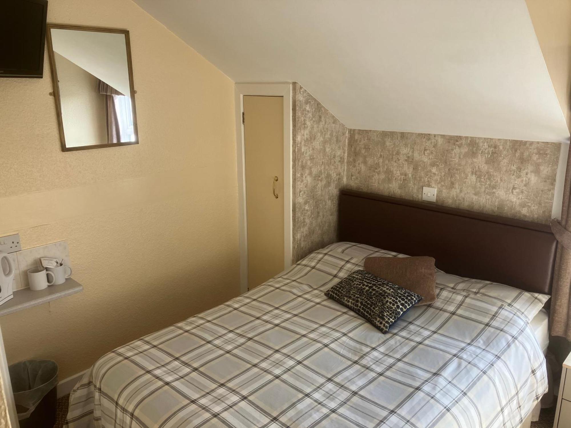 Pearl 3* Blackpool